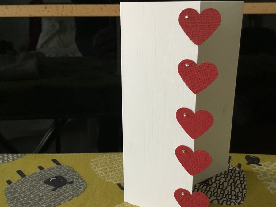 Pretty gatefold heart card CC304