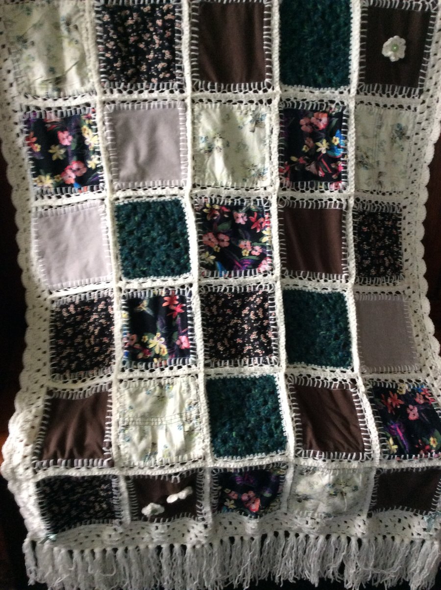 Quilted crochet infusion throw