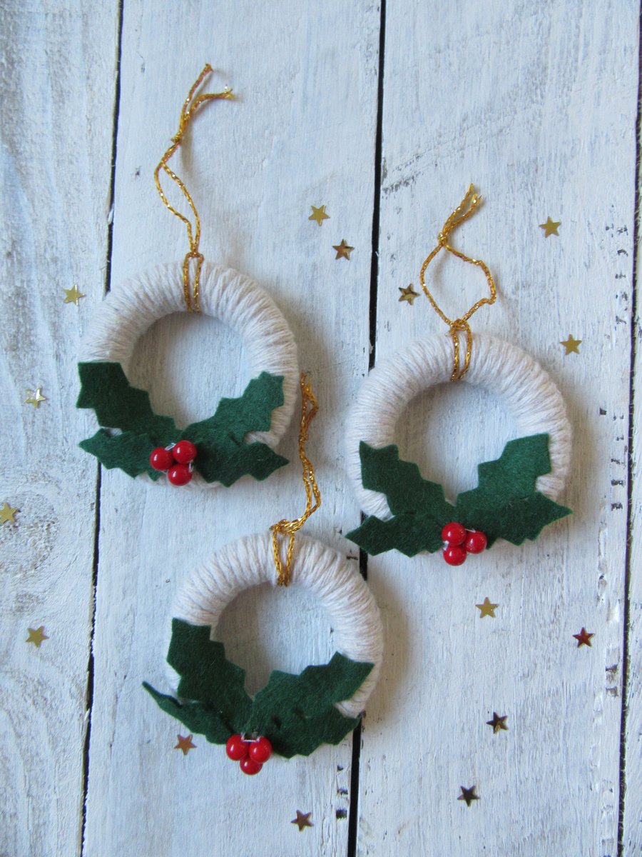 holly wreath, contemporary Christmas tree decorations, upcycled mini wreaths, 