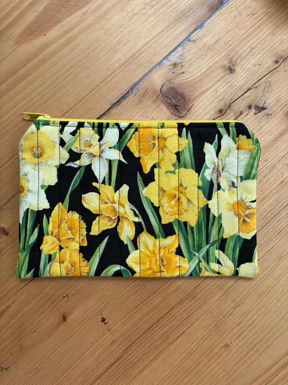 Daffodil Print Quilted Fabric Organiser Pouch 