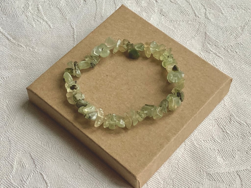 Prehnite stretchy bracelet