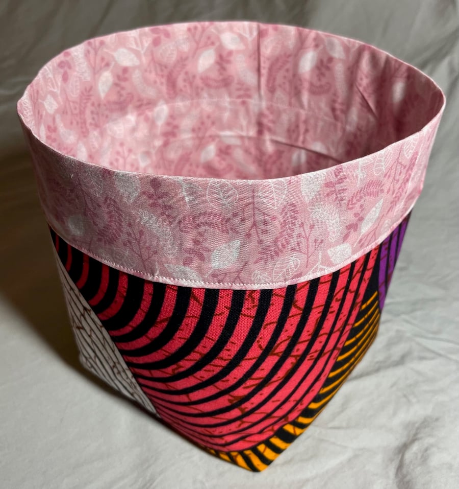 Fabric storage tub