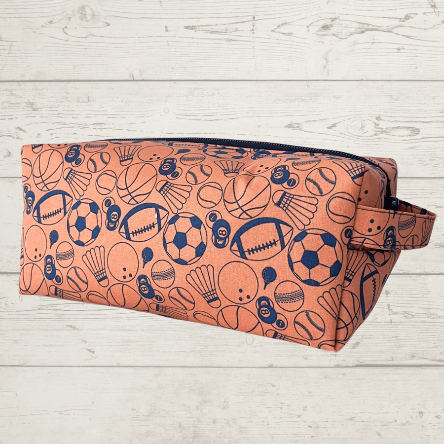 Men’s toiletry bags sports