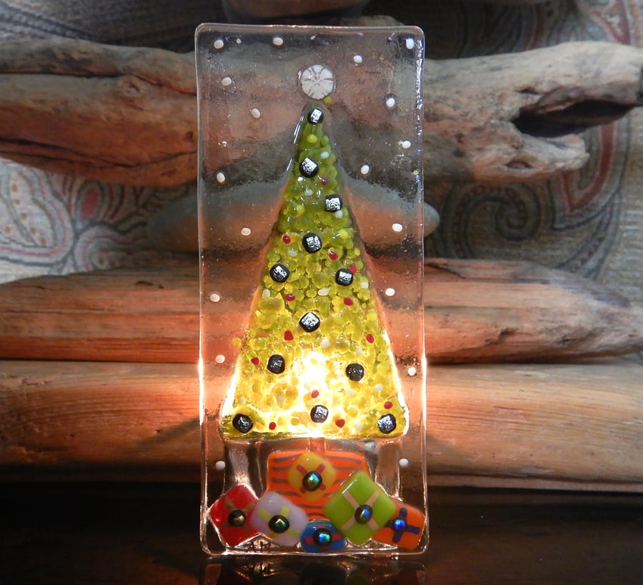 Handmade Fused Glass 'Christmas Tree' T Light Holder