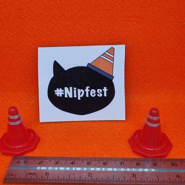 Nipfest Cat Head icon magnet