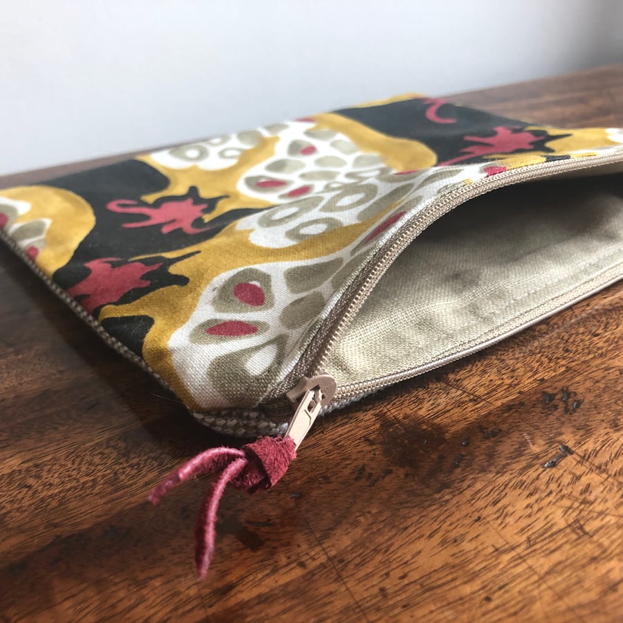 Pomegranate zip pouch - free UK postage
