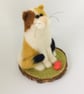 Cute Needle Felted Cat, Ornament on Wooden Base, Desk Buddy - Image 4
