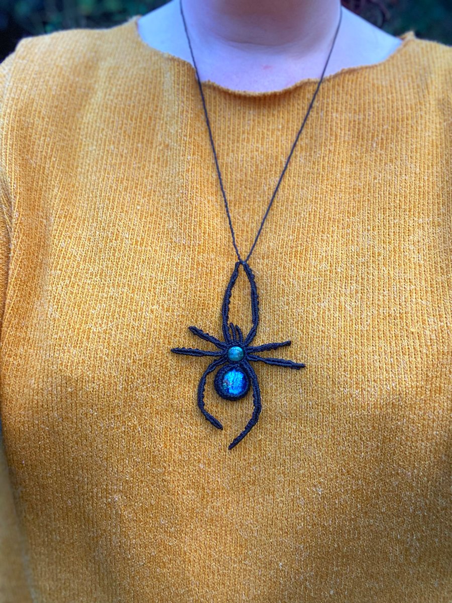 Macrame spider necklace 