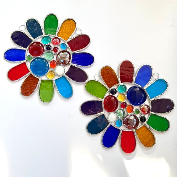 Stained Glass Bead Daisy Suncatcher - Daisy - Handmade Window Decoration - Multi