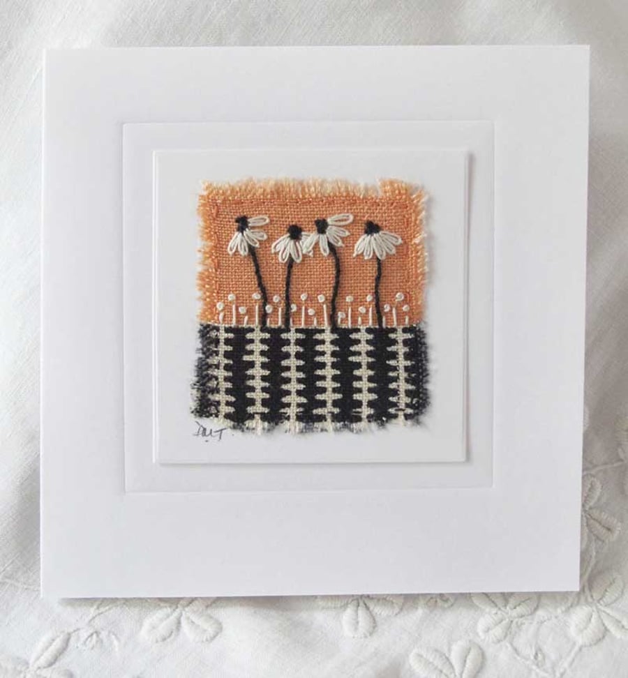 HAND EMBROIDERED GREETINGS CARD DAISIES