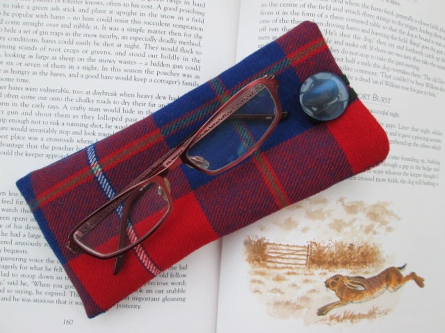Tartan glasses case