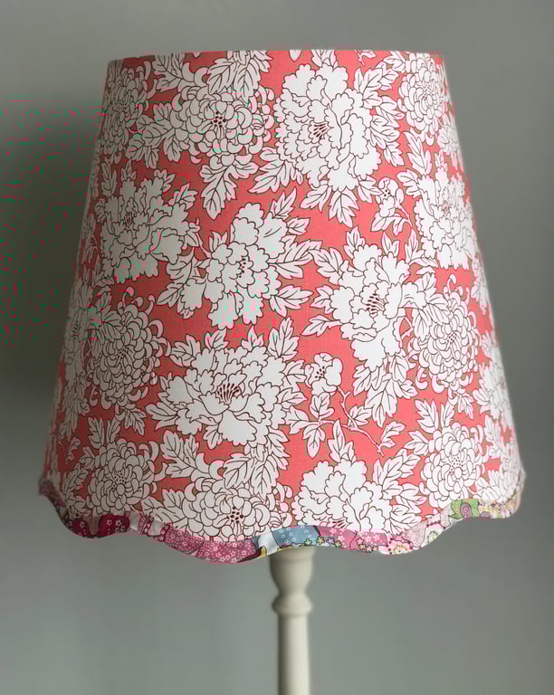 NEW Costume Liberty - Handmade Scalloped table Lampshade