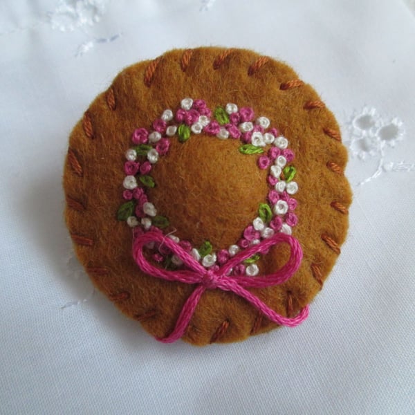 Hand Embroidered Miniature Summer Hat Felt Brooch - Pink & White Flowers