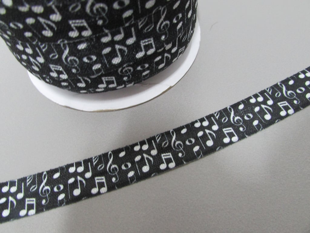 Music Notes Fold Over Elastic x 1 metre