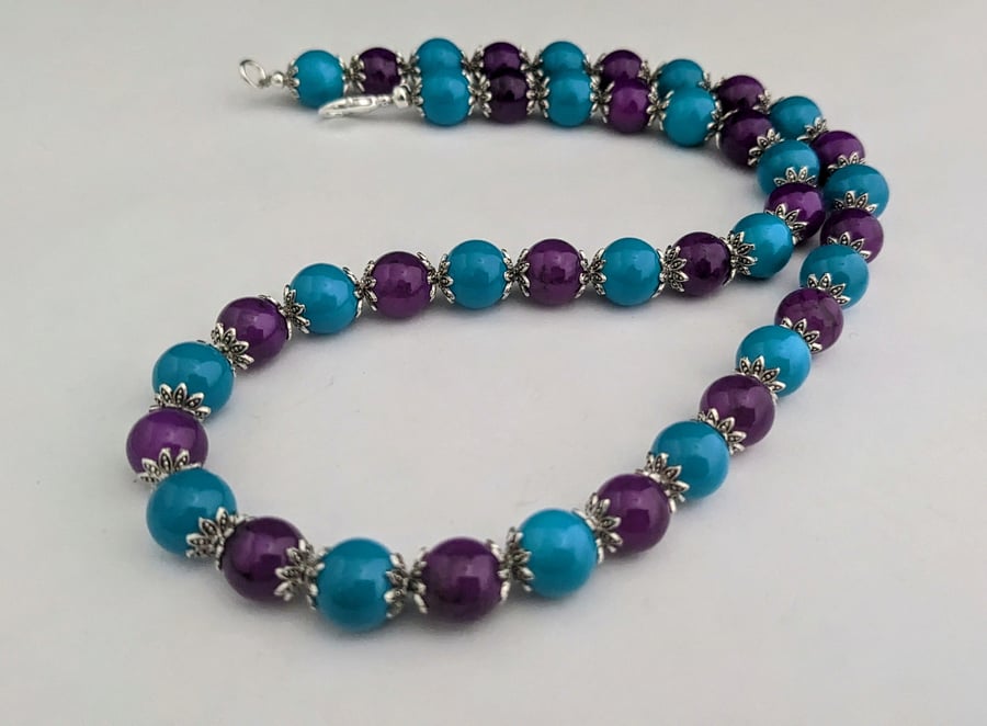 Purple and blue glass bead necklace - 1002677