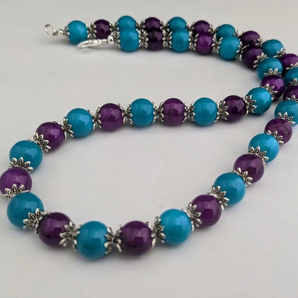 Purple and blue glass bead necklace - 1002677