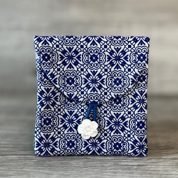 Blue and White Tile Pattern Purse Pouch  