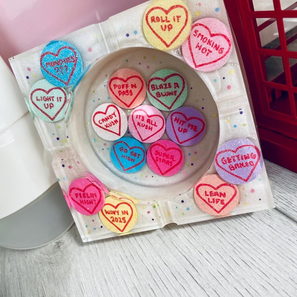 Love Hearts Custom Resin Ashtray, Rolling Tray Gift Set