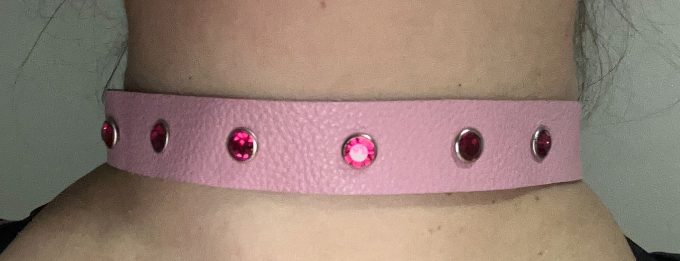 Light Pink Leather Choker with 7 Bright Pink Gemstones (sized at 16.25"-18")