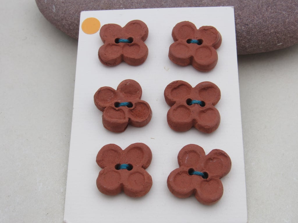 6 Small Terracotta Flower Buttons