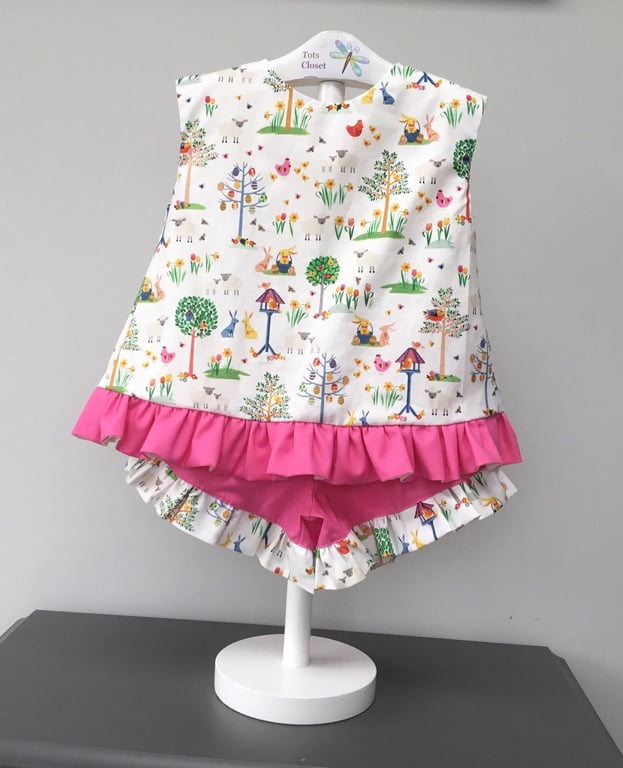 Toddler girl frilly top and shorts, Bunny rabbit top and shorts 2-3 years