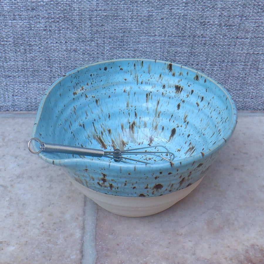 Salad dressing sauce mixing pouring drizzle bowl hand thrown stoneware pottery