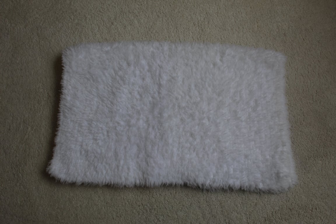 Handknitted White Fluffy Blanket 70x55cm