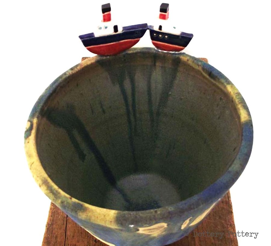 Ceramic boat sea glazed pot with wave pattern Pottery