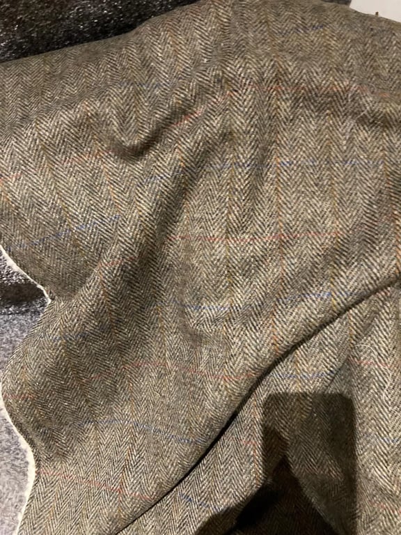 Harris Tweed Blanket   Green  Moss  Size 1.5m x 1.5 metres fleeced lined.