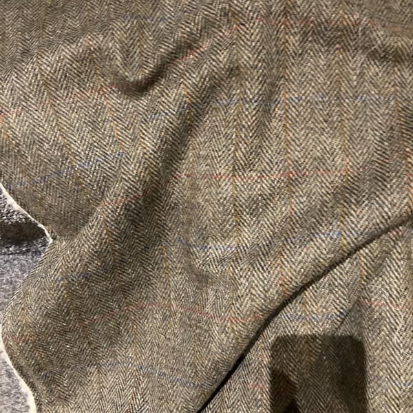 Harris Tweed Blanket   Green  Moss  Size 1.5m x 1.5 metres fleeced lined.