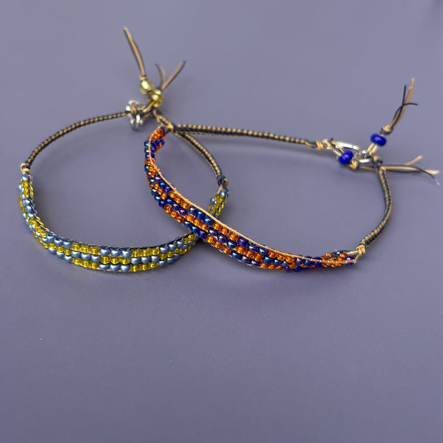 Glass Seed Bead Friendship Bracelet - Repeated Threes
