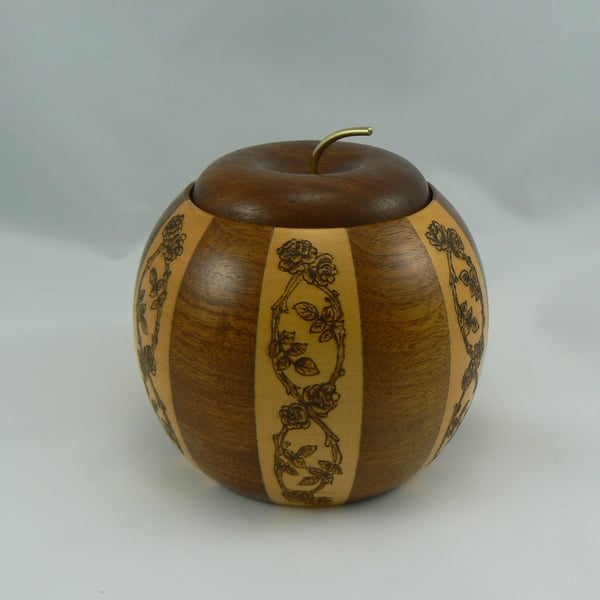 Two tone wooden pot with lid and insert (Pyrographed)