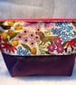 Dogs and flowers - Medium zipped water-resistant pouch for toiletries, makeup et