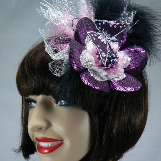 Fascinator hovering butterfly (cerise)