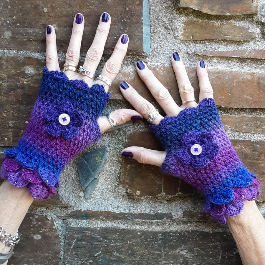 Wrist warmers. Fingerless gloves. Crochet gloves. Free first class UK postage.