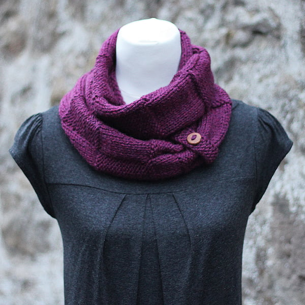 Scarf knitted, chunky cowl, womens snood, berry shade, gift guide for her