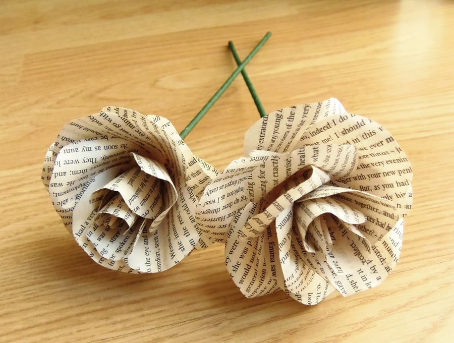 Loose Book Page English Rose. Choice of authors and optional gift wrapping