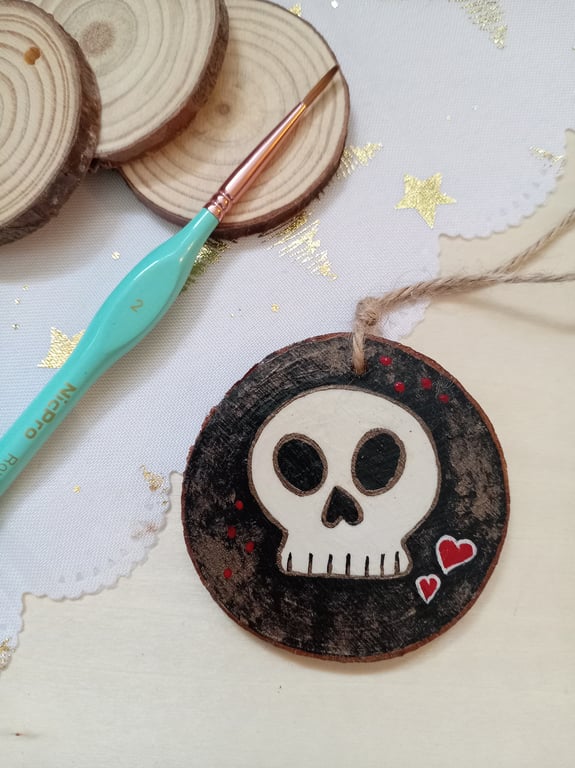 Mr skull hanging woodslice decoration 