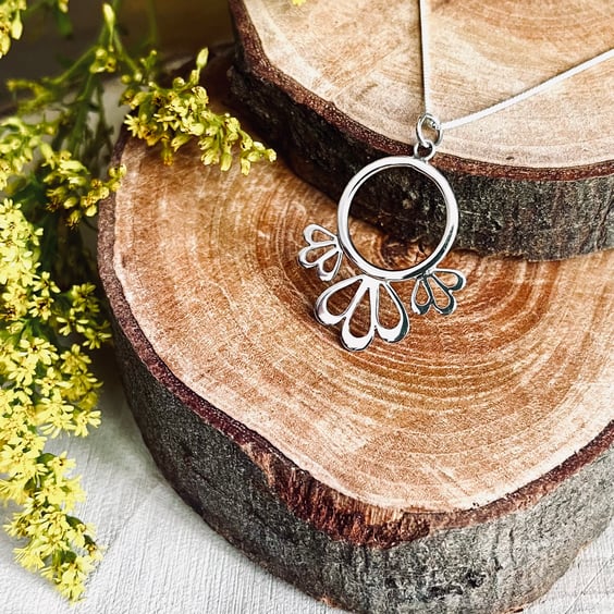 Blooming Blossom Sterling Silver Circle with 3 Blooms Pendant Necklace