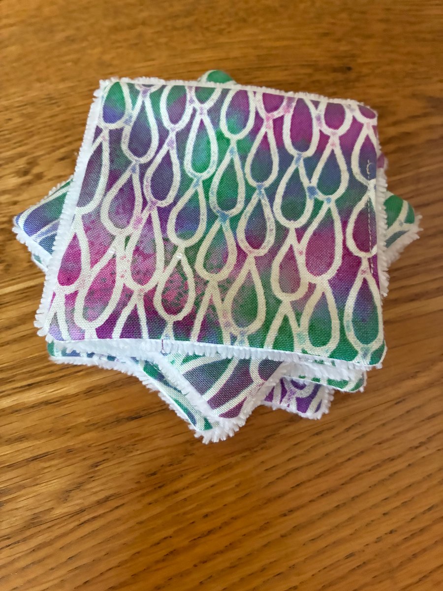 Raindrops Print Reusable Makeup Remover Wipes