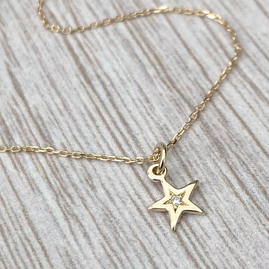 9ct solid yellow gold star engraved diamond tiny star charm pendant and chain