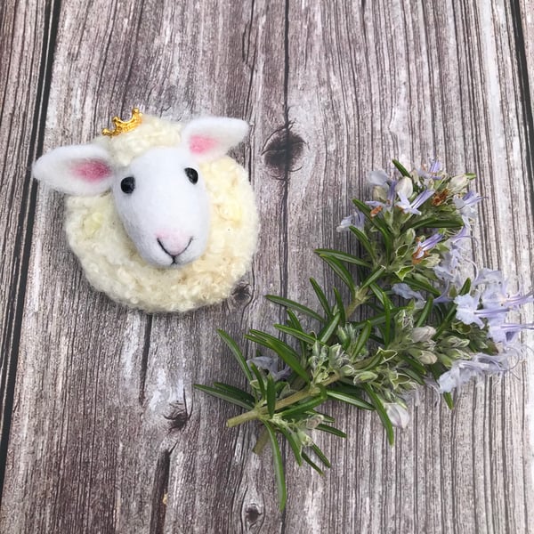 Needle Felted Ju-Baa-Lee Queen Sheep Brooch - Jubilee 