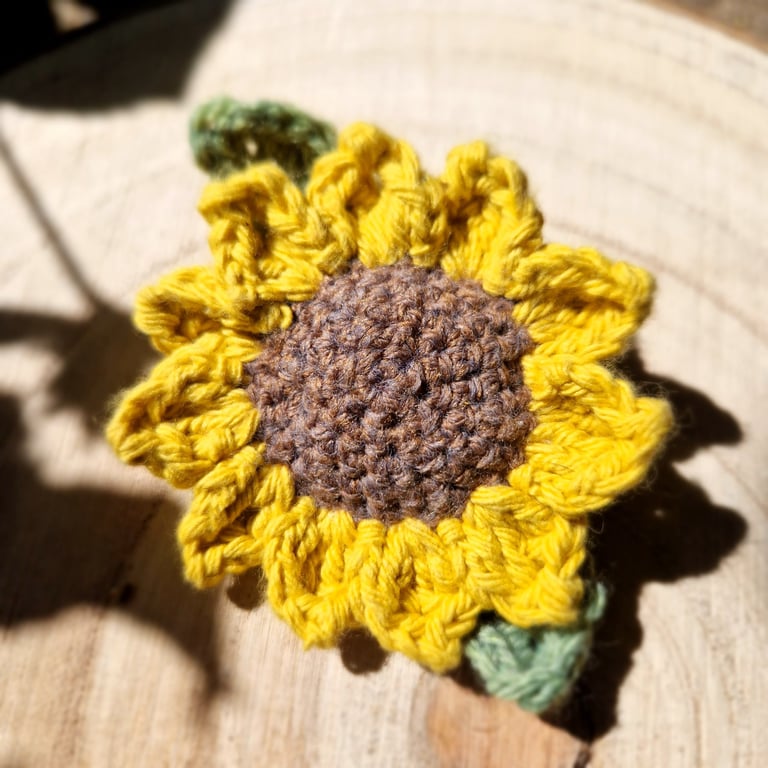 Sunflower brooch, Sunflower gift, Yellow flower jewellery, Handmade gift for her