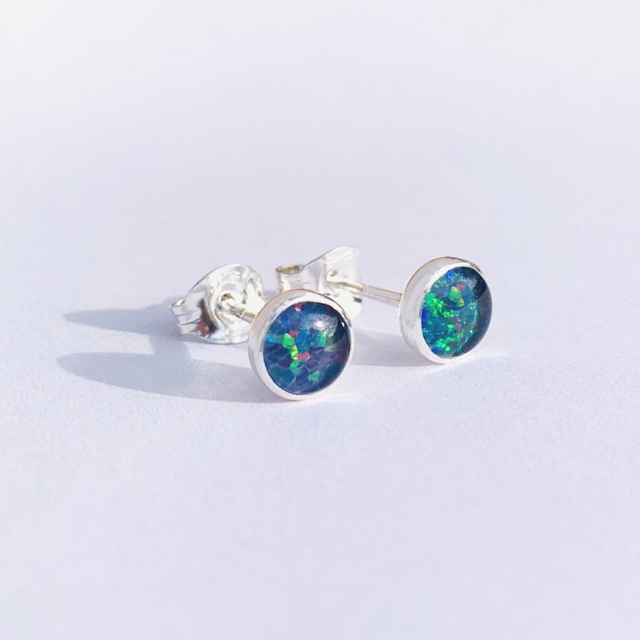 Sterling Silver 5mm Blue Cabochon Opal Bezel Stud Earrings Sterling Silver 5mm Blue Cabochon Opal Bezel Stud Earrings