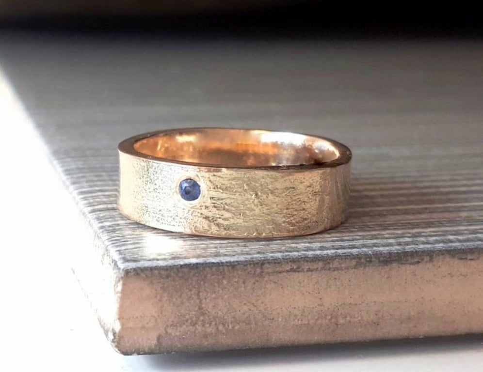 SOILID GOLD RING 9 Carat Gold Band