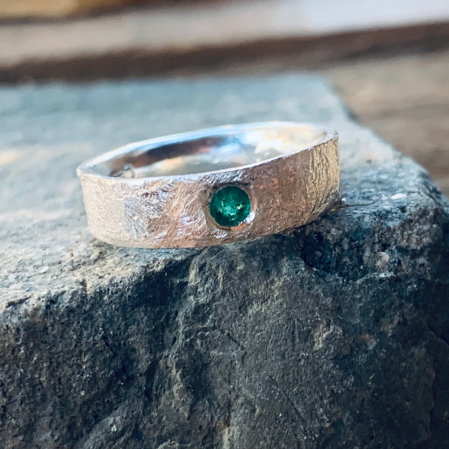 NATURAL EMERALD Recycled Sterling Silver HANDMADE Ring