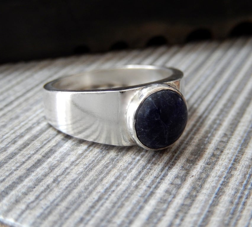 Sterling silver signet style ring  Signet style ring set with a 8 mm Sodalite 