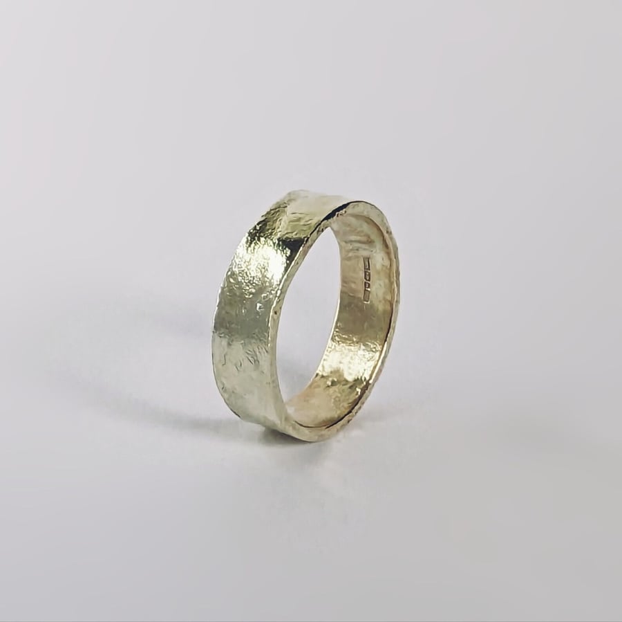 Solid 9 Carat Gold HALLMARKED Band Textured Ring