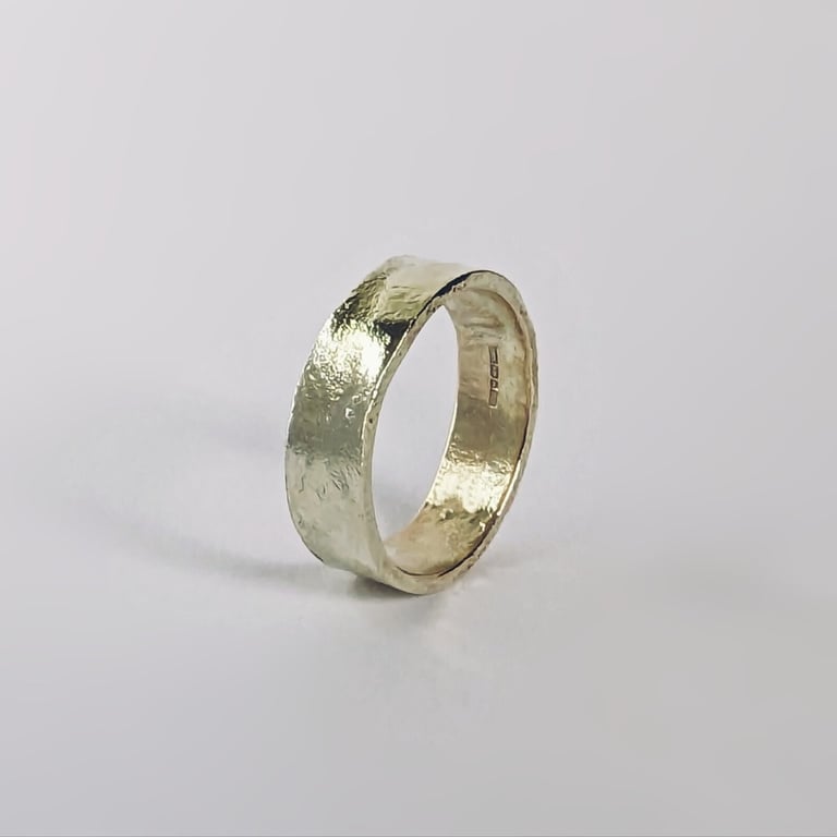Solid 9 Carat Gold HALLMARKED Band Textured Ring