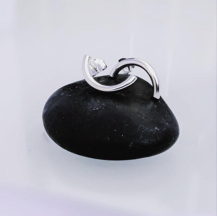 STERLING SILVER Arc stud earrings